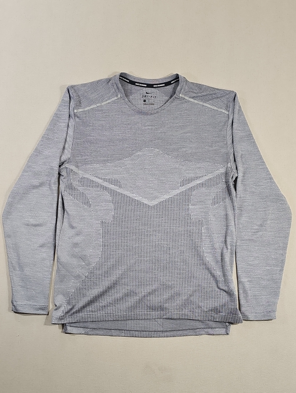 Nike Men’s Long Sleeve Performance Tee - Light Gray